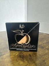 Bálsamo base perfeccionador de la piel KVD Good Apple 10 g - tono bronceado 057 nuevo