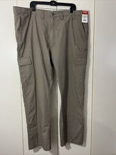 Pantalones Wrangler Authentics Para Hombres Carga Caqui Talla 46 x 30 Estilo ZM6LGML 8 Bolsillos
