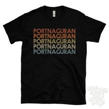 CAMISETA PORTNAGURAN ESTILO RETRO REPETIDO para hombre y mujer Reino Unido top name regalo