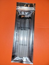 NUEVO EN CAJA-F.A.R.A.H 5 piezas. Juego de cepillos - BE BEAUTIFUL BE YOU - (plateado) - vegano