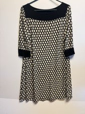 Vestido para mujer Gilli diseño geométrico negro y crema talla grande. Poly Spandex
