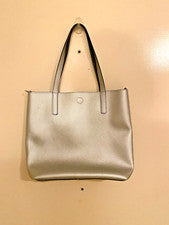 Cartera grande plateada para mujer con cierre magnético sin cuero