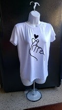 Camiseta de moda "Finger Heart" para mujer
