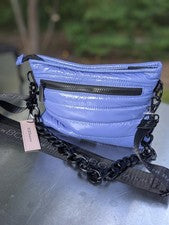 Bolso Bandolera BCBG Generations Periwinkle Nuevo con Etiquetas Cadena Negra y Correa Palmeada