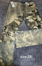 Pantalones de mezclilla de algodón desgastados con tachuelas W camuflaje estilo militar para hombre