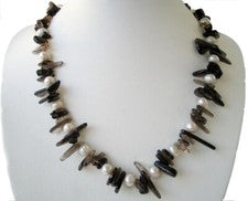 Precioso collar de piedra preciosa cuarzo ahumado y cuentas de agua dulce