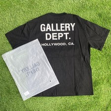 *NUEVA* Camiseta Gallery “Negro” - Listo para enviar🚚💨 (Talla pequeña)