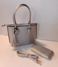 BOLSO DE MANO MONEDERO PLATEADO TEXTURIZADO CON ASA SUPERIOR CON BILLETERA Y CORREA PARA EL HOMBRO A JUEGO NUEVO SIN ETI