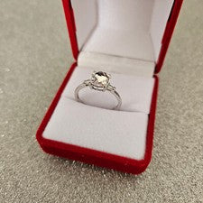 Anillo de cristal austriaco en platino sobre plata de ley