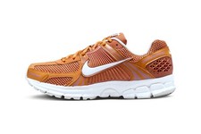 Hombres Nike Zoom Vomero 5 Zapatos para Correr Tenis Monarca Naranja Óxido HJ9123 815
