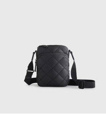 NUEVO CON ETIQUETAS BOLSO BANDOLERA PARA TELÉFONO ACOLCHADO QUINCE TRANSIT NEGRO PRECIO DE VENTA SUGERIDO POR EL FABRICA