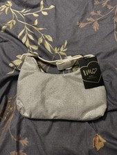 Bolso de Hombro IMO Plateado Metálico Media Luna Acento Estrás Cremallera Para Mujer’s