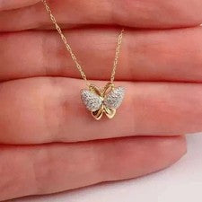 Colgante mariposa de moissanita real enchapado en oro amarillo de 14 quilates de 2 quilates de corte redondo para mujer