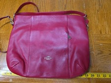 Bolso Bandolera COACH F35809 Isabella Clásico de Cuero Rojo para Mujer ($350)