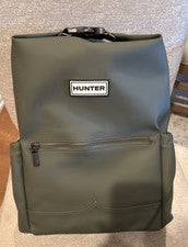 Mochila Hunter Top Clip - Resistente al Agua Elegante y Funcional Verde