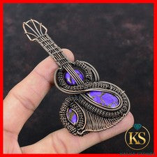 Colgante de compromiso de guitarra envuelto en alambre de piedra Charoite cobre pera cobre esposa