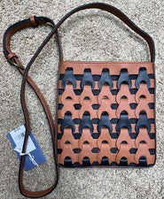 Cartera Bandolera Pequeña Universal para Mujer Hilo Tostado Y Negro Venta al por menor $25 Nueva con Etiquetas