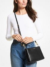 Bolso Bandolera Michael Kors Signature Trisha Cuero Guijarro Negro $398 Nuevo con Etiquetas