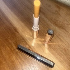 Juego de 2 lápiz labial mate de felpa Fenty Beauty Mattemoiselle dorado brillante ver nota