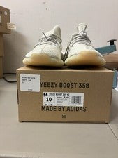 Talla 10 - Adidas Yeezy Boost 350 V2 poca luz