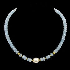 Collar de cadena BAILYSBEADS aguamarina azul hielo y perla de concha NL034
