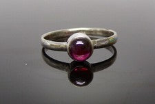 Anillo de piedra granate de 5 mm de plata de ley 925 hecho a mano banda lisa tamaño i a W
