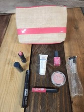 Set de Maquillaje ULTA Brillo Labial Lápiz Labial Rímel Pinceles Rubor Esmalte Infatuación