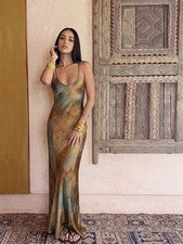 Maxivestido sin mangas con tirantes de espagueti y dobladillo de sirena