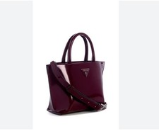 GUESS Arnela Imitación Cuero Mujer Mini Bolso Bandolera - Borgoña Brillante/Vino