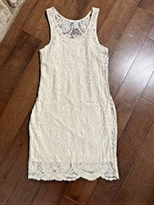 Mini vestido ceñido al cuerpo Bar III para mujer con superposición de encaje marfil sin mangas talla S