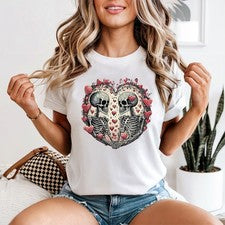 Camiseta Esqueleto Pareja Corazones Estilo Gótico Romance Mujer Camiseta Oscura San Valentín