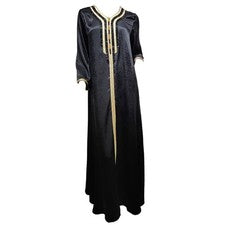 Moda Manga Larga Cinta Musulmana Vestidos Caliente Perforación Abaya Bata para Mujer