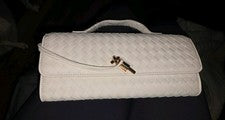 Nuevo Bolso sin asas Few Moda con correa de transporte cruzada en blanco crema marfil