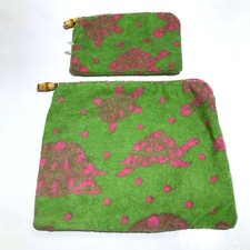 NUEVO JUEGO DE BOLSA DE VIAJE CON CREMALLERA TORTUGA VERDE ROSA COLECCIÓN RESORT DISEÑO JOSS de 2 piezas