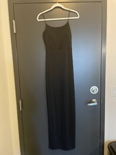 VESTIDO MAXI ELÁSTICO CON CORREA DE ESPAGUETI NEGRO FASHIONNOVA PARA MUJER. TALLA M