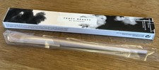 Nuevo cepillo de sombra de ojos Fenty Beauty Precision Definition 230