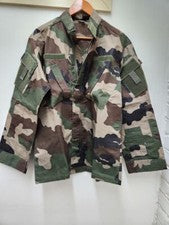 Camisa/Blusa Estilo Militar Bosque Camuflada-NUEVA