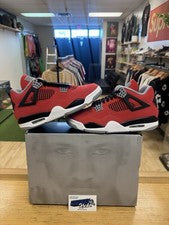 Talla 9 - Air Jordan 4 Retro “Toro Bravo” (2026) FQ8138-600 (SE ENVÍA LO ANTES POSIBLE)