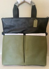 Bolso Plegable Coach Charles F11740 en Cuero de Becerro Negro y Oliva Nuevo con Etiquetas Unisex