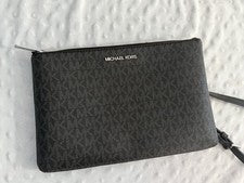 BOLSO BANDOLERA MICHAEL KORS NEGRO Y GRIS NUEVO SIN ETIQUETAS herrajes plateados