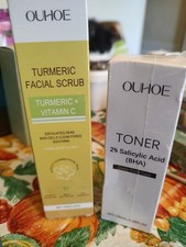 2 productos OUHOE: exfoliante facial tónico/cúrcuma