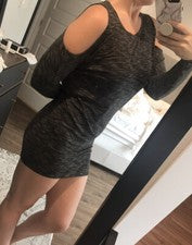 Mini vestido informal para mujer con recortes en el hombro por Express talla S