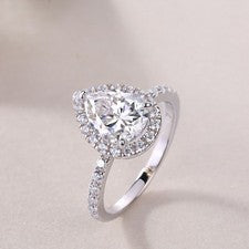 Anillo de compromiso de moissanita con corte gota de agua de 1,5 quilates para mujer VVS1/D S925 de plata de ley