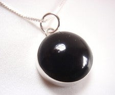 Colgante redondo de plata de ley 925 de ónix negro simulado de 11 mm