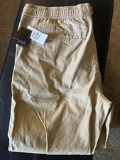 Y ahora este pantalón con cordón estilo jogger KHAKI para hombre, US X-Large