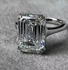 Anillo de compromiso solitario de corte esmeralda de 5 quilates de moissanita real chapado en oro blanco de 14 quilates