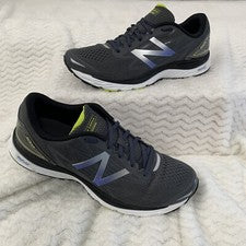 Zapatos para correr New Balance Solvi para hombre negros MSOLVLG1 con cordones bajos 14D