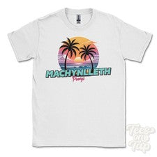 CAMISETA MACHYNLLETH POWYS - Retro Estilo Miami Divertida Parodia de Verano Reino Unido