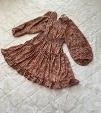 Mini vestido floral romántico talla M VICI para mujer