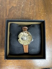 Reloj Coach Tea Rose esfera oculta cuero rojo 25 mm pulsera marrón montura NUEVO